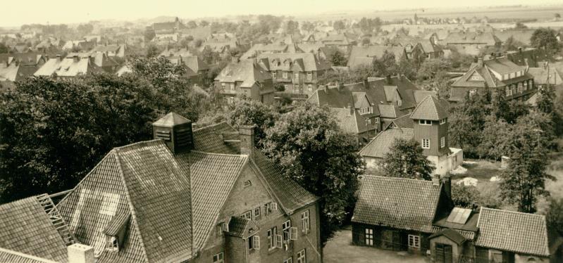 Datei:Beamtenviertel v Wasserturm-1.jpg