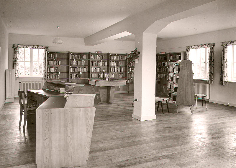 Datei:Bild 1564-Stadtbücherei.jpg