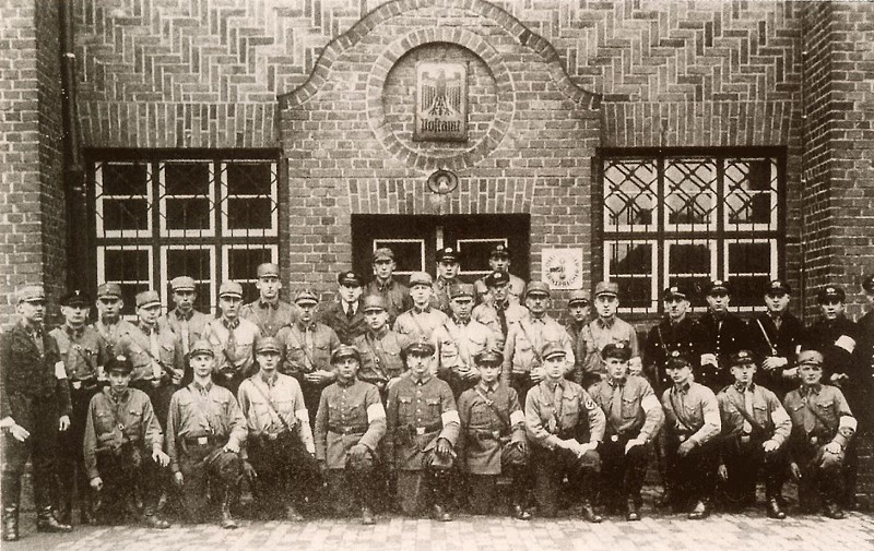 Datei:Hilfspolizei Brunsbüttelkoog 1933.jpg