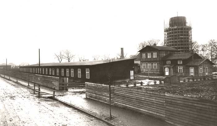 Datei:Barackenlager,Wasserturm 14.1.1911.jpg