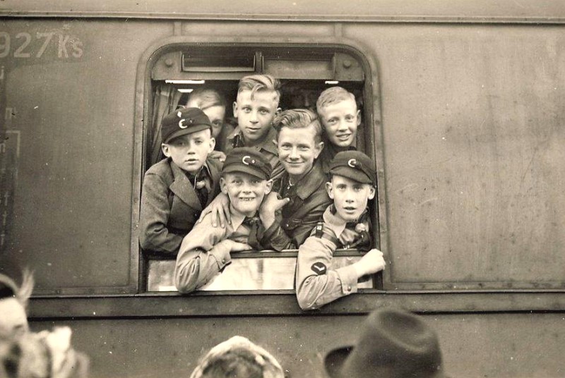 Datei:Ein letztes Winken.jpg