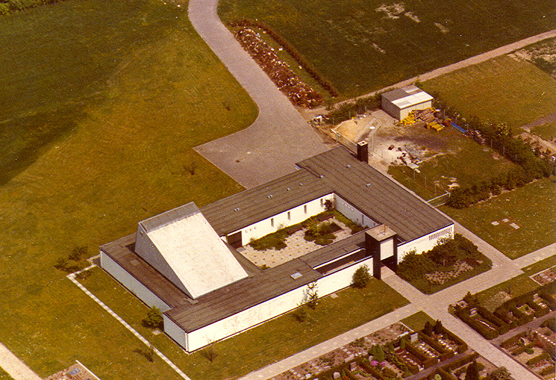 Datei:Bild 1283-Friedhofskapelle.jpg