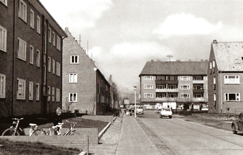 Datei:Schlesier Platz-01-Hugo Hinz.jpg