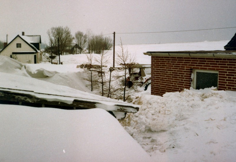 Datei:BS-051 IS-eingeschneit.jpg