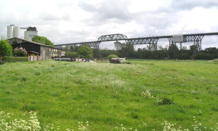 Datei:Hochbruecke hochdonn-Wikipedia.jpg