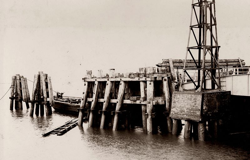 Datei:201-Äußeres Leitwerk-16.2.1911.jpg