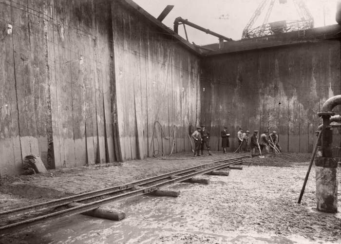 Datei:364-NEUE SCHLEUSE.jpg