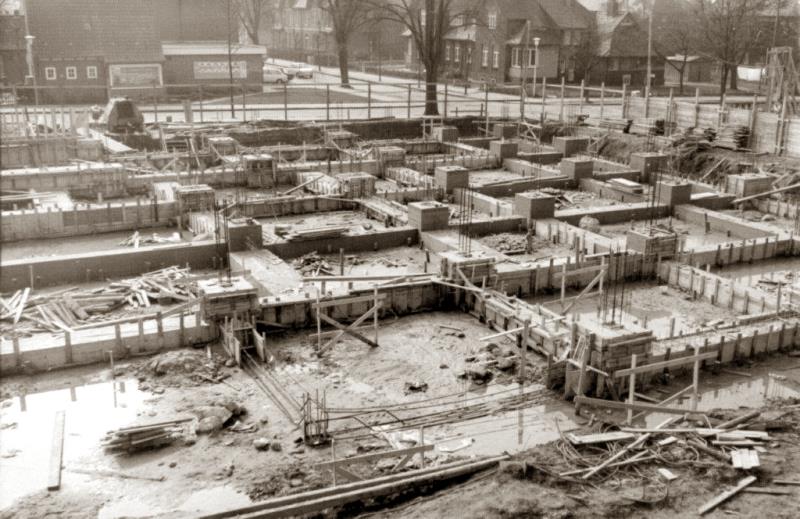 Datei:O4 1970-1971-2.jpg