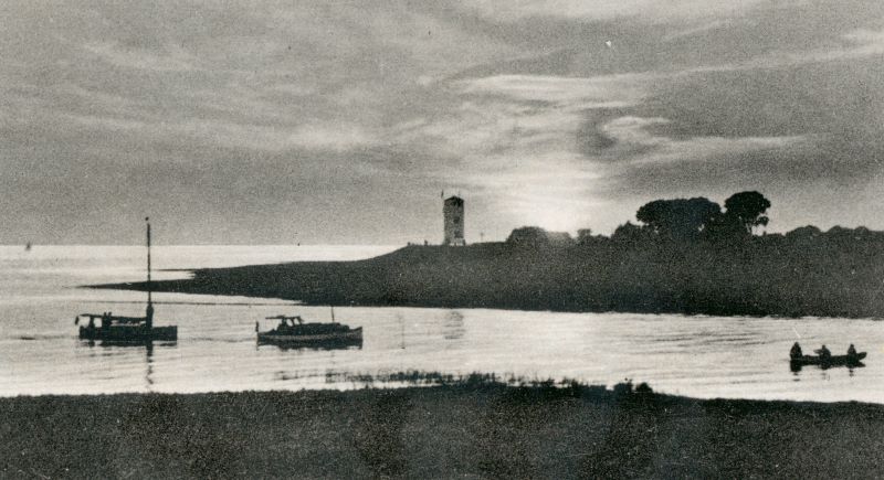 Datei:AH1-E007 Mündung Abendstimmung-(ca.1940).jpg