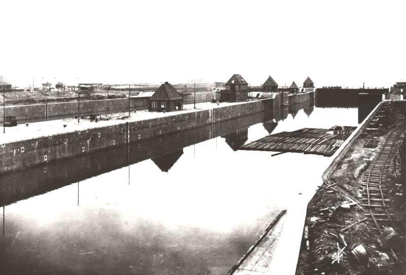 Datei:02-705-Neue Schleuse -4.4.1914.jpg