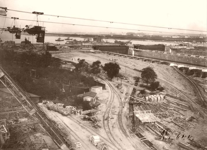 Datei:644-Schleusenbaustelle 12.9.1913.jpg