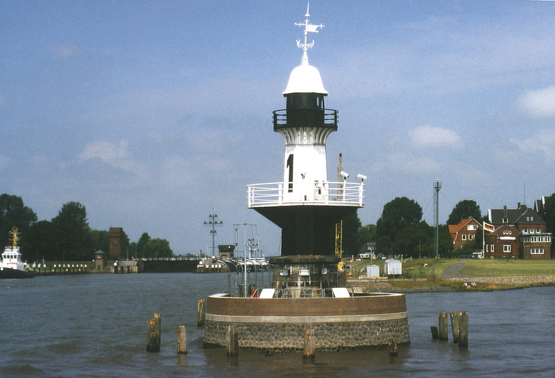 Datei:Mole 1 502-B.Schramm.jpg