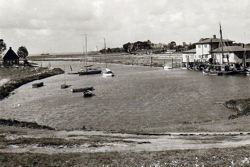 Datei:175-Alter Hafen-BS.jpg