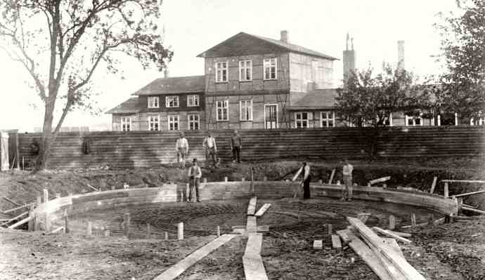 Datei:Bau des Wasserturms 1.10.1910.jpg