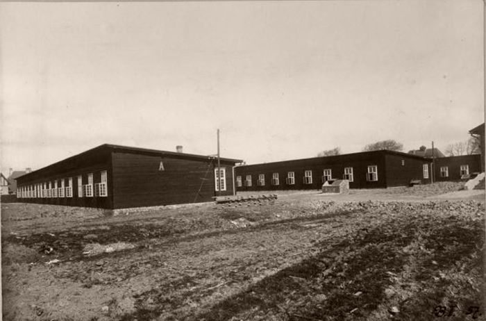 Datei:Arbeiterschlafbaracken 17.3.1910.jpg