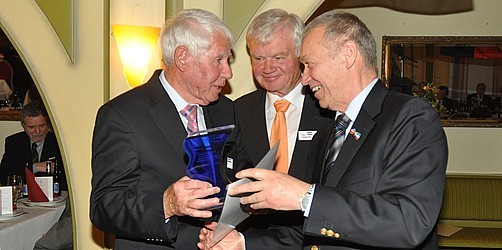 Datei:Nautisches Essen.jpg