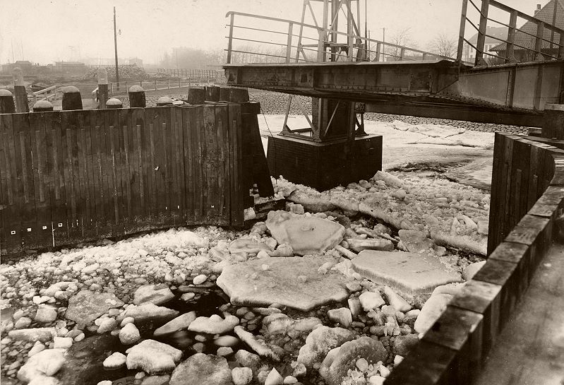 Datei:378-Fähranleger Süd-12.2.1912.jpg