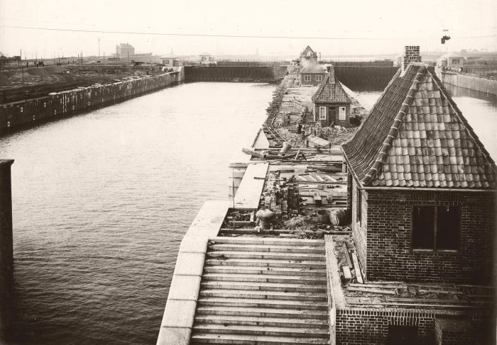 Datei:678-Schleusenbaustelle 15.1.1914.jpg