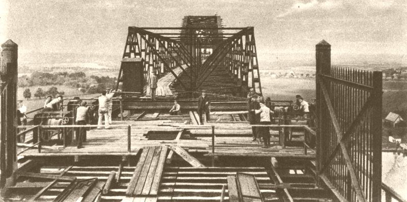 Datei:16-Handwinden für Schwebeträger.jpg