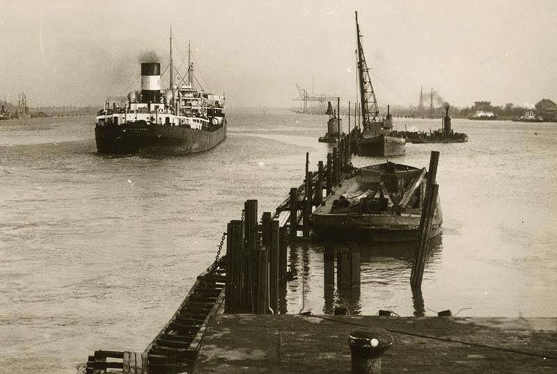 Datei:Kanal mit KiKaKo-1950.jpg