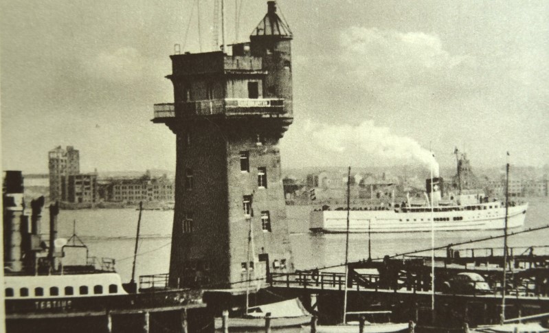 Datei:1950 Signalturm, Fähre Terzius, Korsörfähre.jpg