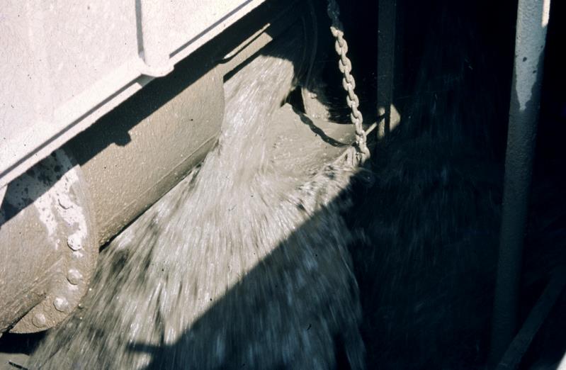 Datei:Letzte Baggerladung.jpg