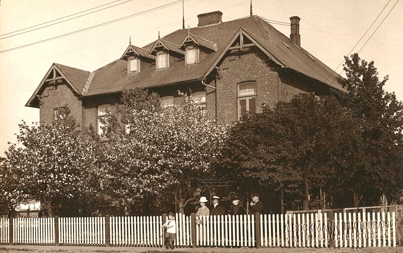 Datei:Schule Koog-E004 Schule.jpg