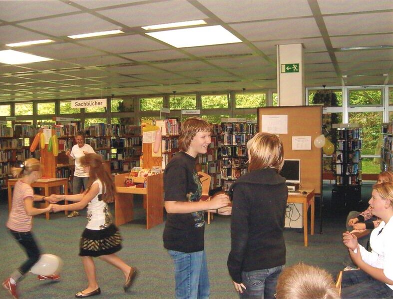 Datei:Ferienleseclub-2008-2.jpg