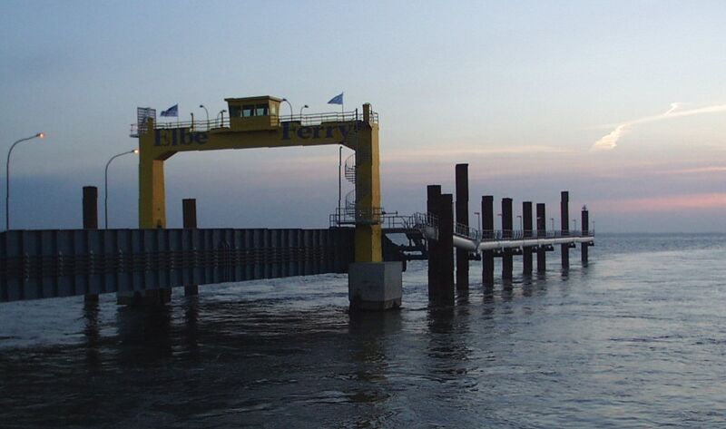 Datei:Elbanleger 9.99a.jpg