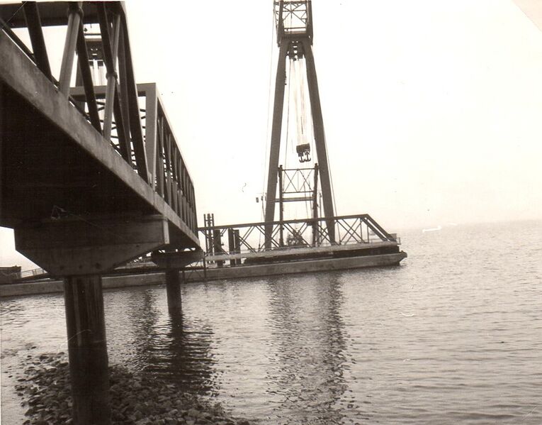 Datei:Bau Elbefähre 1968-12.jpg