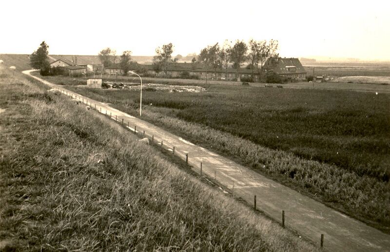 Datei:(UBo) Zweidorf, Barackenlager 1.jpg