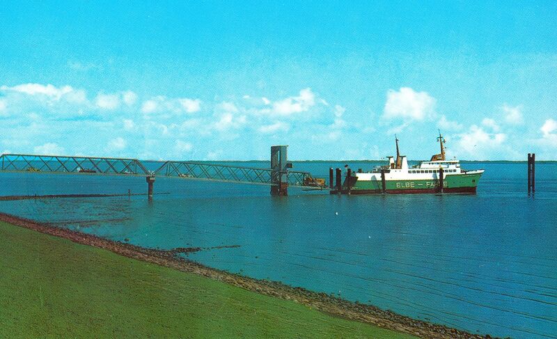 Datei:Elbfähre 1969-1981-E012 Elbefähre Anleger.jpg